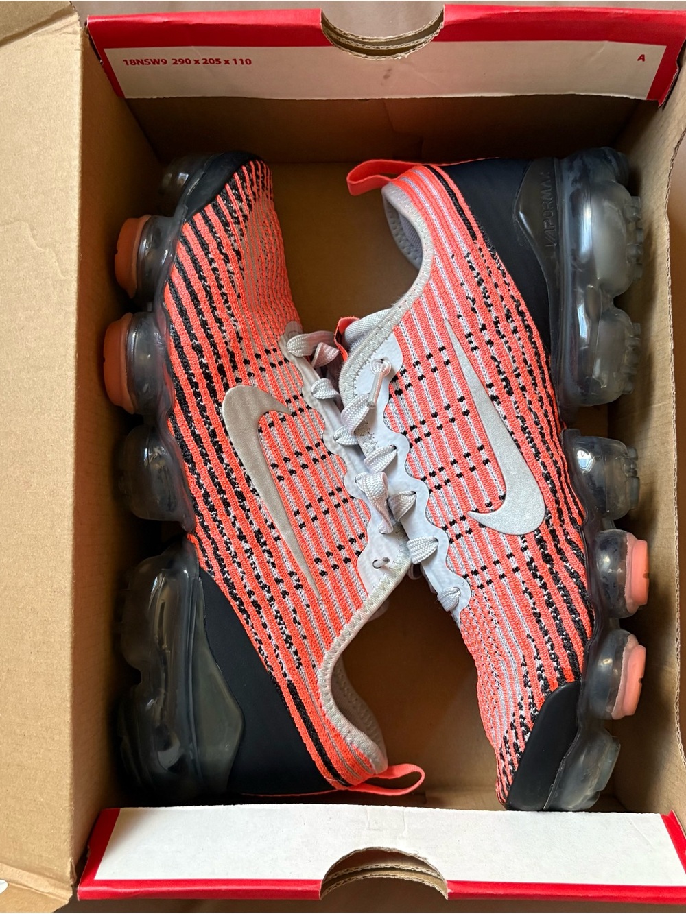 Nike Air VaporMax Flyknit 3 (GS) - Bright Mango/Coral & Metallic Silver 🩷🩶🖤